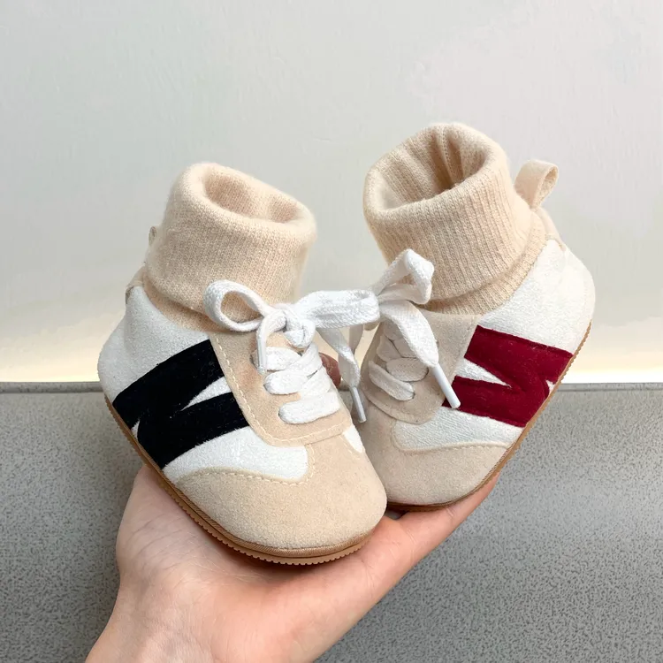 婴幼儿鞋子0-1岁秋冬宝宝软底学步鞋0-6-12个月防滑防掉步前鞋袜