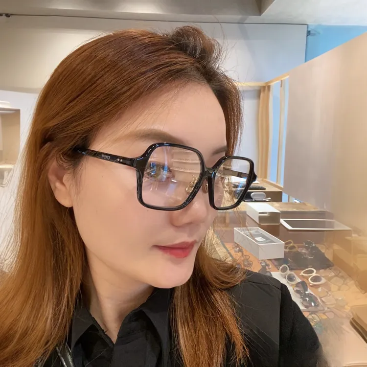 全新未使用 Celine/思琳 露丝同款细脚素颜镜（可换光学镜片）