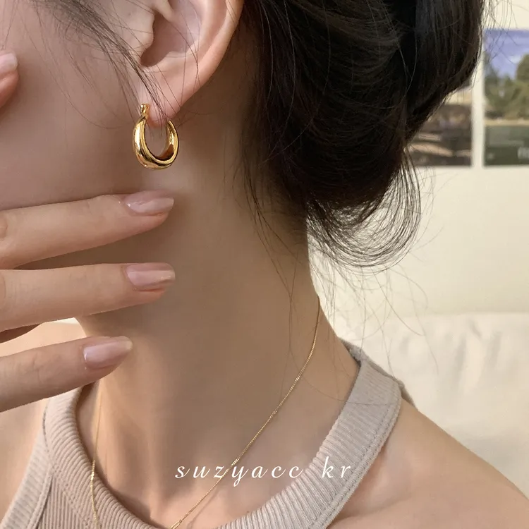 Suzyacc Kr 合金耳饰 极简风小众设计感金属圈圈耳环百搭E2154