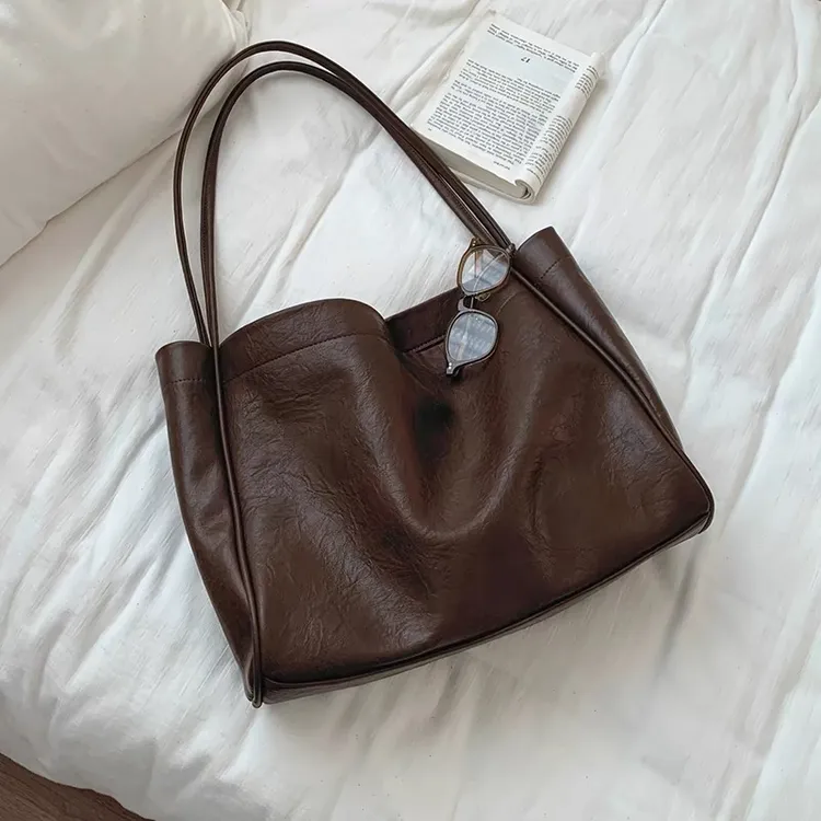 复古大容量包包女新款潮超软韩国上班托特包学院风大容量购物袋包