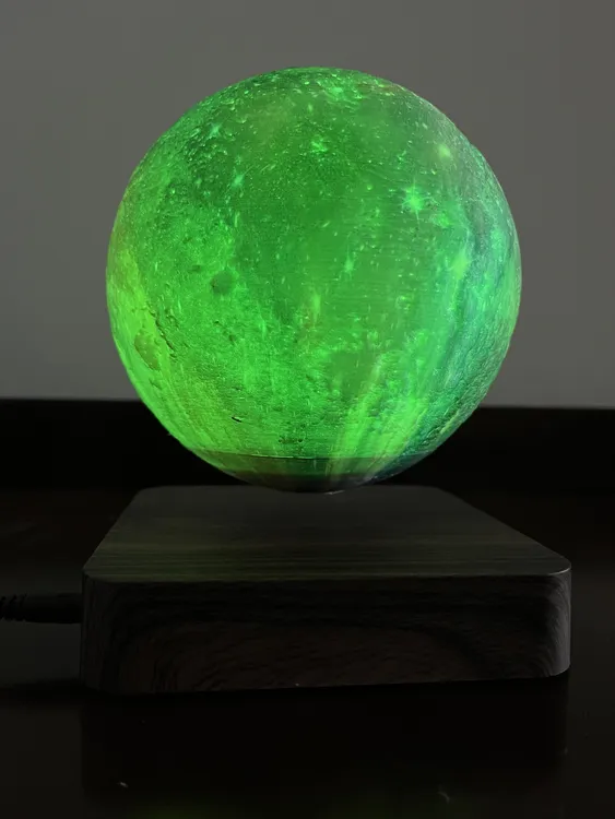 创意磁悬浮氛围小夜灯16种颜色可调换，送女孩子圣诞礼物首选。