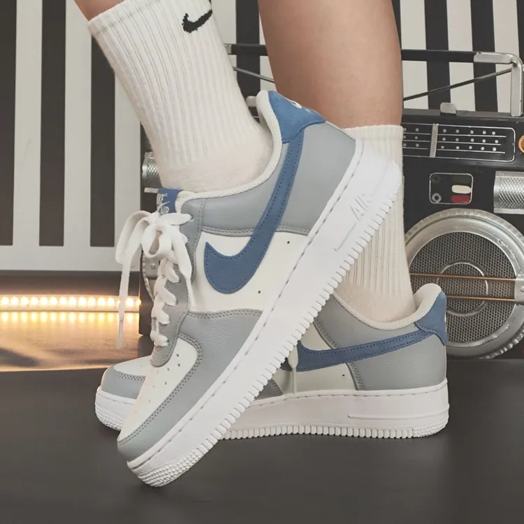 NIKE耐克男鞋AIR FORCE 1 '07 LV8运动时尚百搭休闲鞋HV1795-141