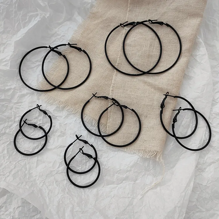 合金耳饰 黑色圈圈耳环新款潮欧美简约气质夸张耳圈大气高级感ins