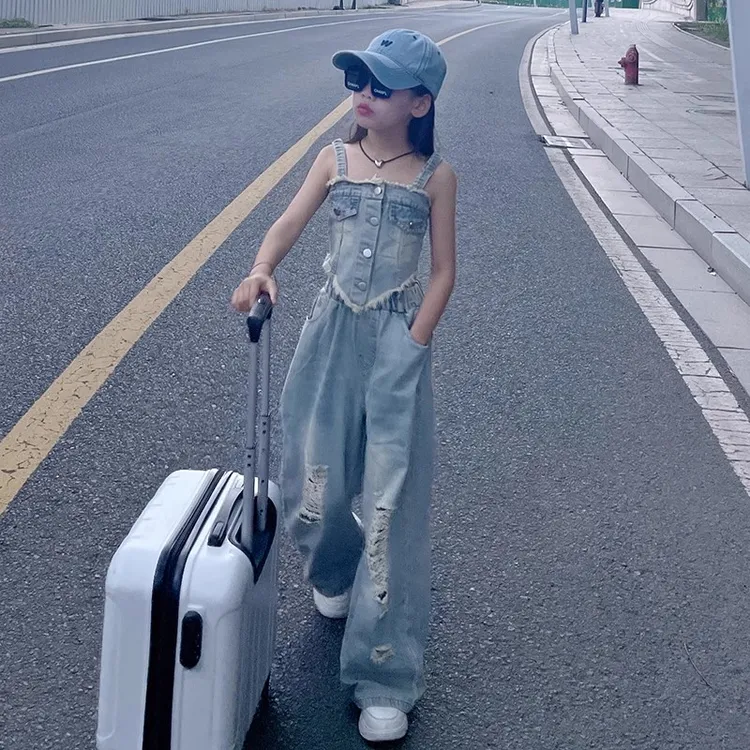 女大童辣妹牛仔套装2025夏款甜酷抹胸上衣破洞阔腿裤炸街两件套潮