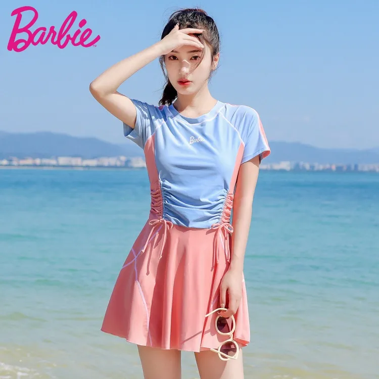 芭比游泳衣女2025新款爆款保守显瘦遮肚连体大码专业运动温泉泳装