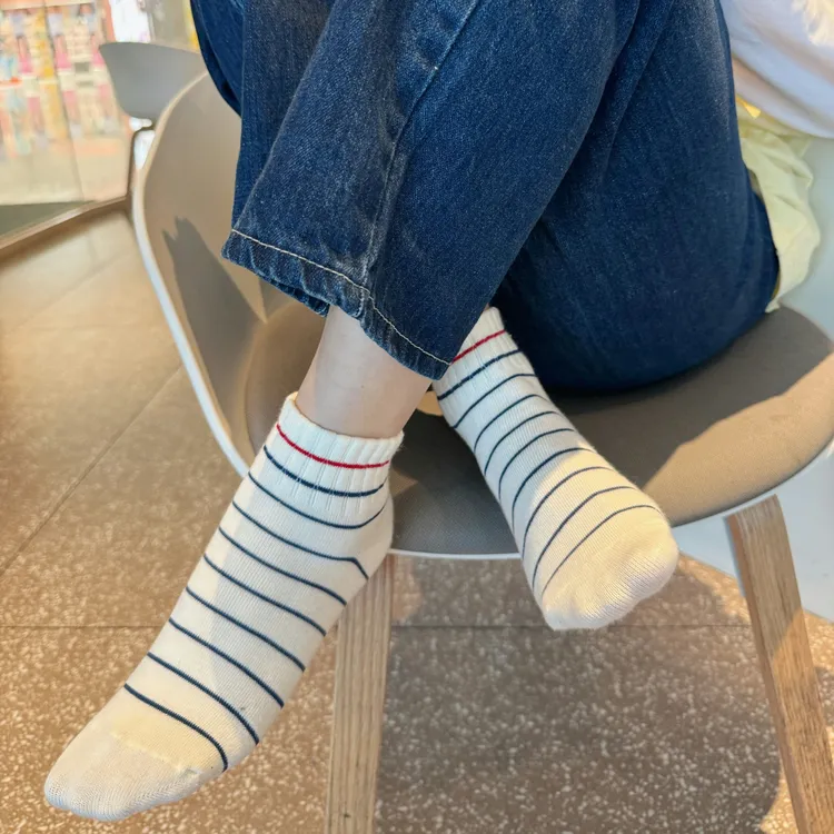 男女同款黑白条纹袜子女春夏季运动棉袜ins风韩版显瘦情侣袜中筒