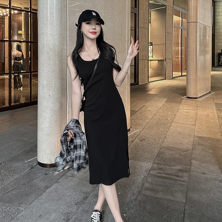 黑色吊带连衣裙女新款打底背心裙百搭显瘦长裙内搭开叉小黑裙
