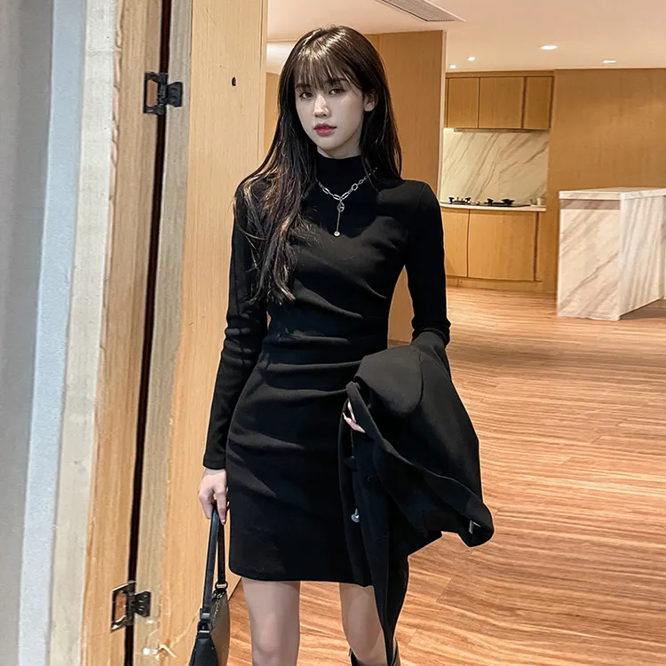 高级轻奢女装打底连衣裙秋冬配大衣内搭修身显瘦中长款黑色包臀裙