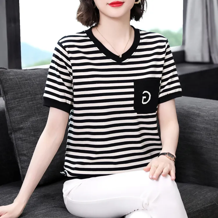 中年妈妈V领纯棉短袖T恤女大码2026新款夏季洋气宽松半袖遮肚上衣