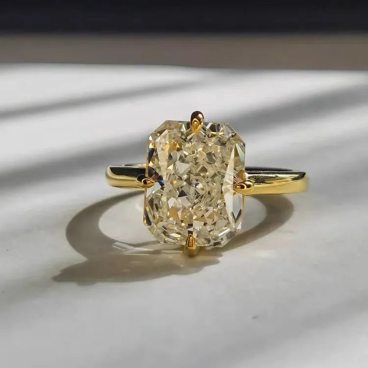 铜合金戒指 轻奢锆石戒指欧式风指环女简约创意饰品鸽子蛋戒坠饰