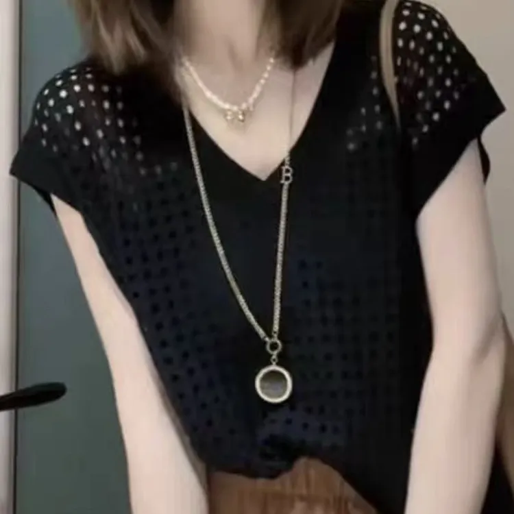 欧洲站薄款针织马甲女夏季V领宽松镂空无袖时尚休闲马夹背心外套