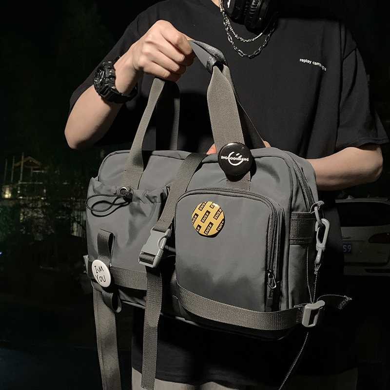 斜挎包男潮牌工装包机能风日系手提包大容量街头ins潮流单肩包酷
