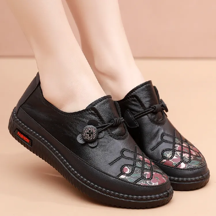 老北京布鞋女春秋新款软底防滑奶奶鞋中老年人单鞋透气舒适妈妈鞋