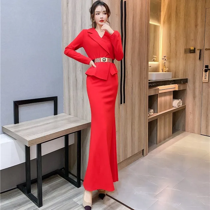 轻熟风荷叶边女神鱼尾裙秋冬款2024新款优雅V领修身显瘦连衣裙女