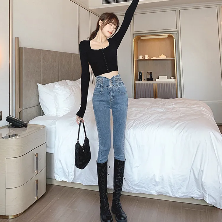一排扣秋季显瘦牛仔裤腰头设计感2024秋冬春秋加厚烟灰色牛仔裤