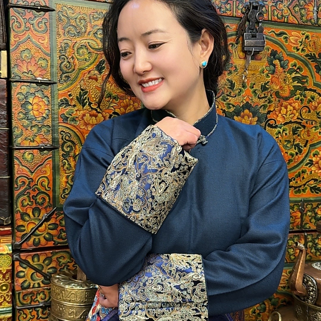 史镜藏式传统立领藏服