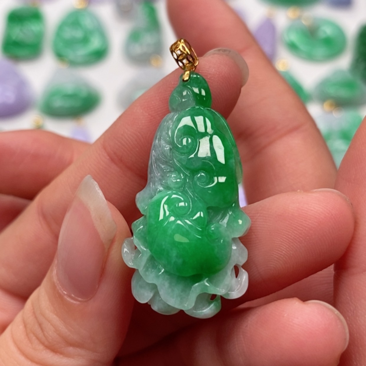 【闪购商品】翡翠颈饰未镶嵌