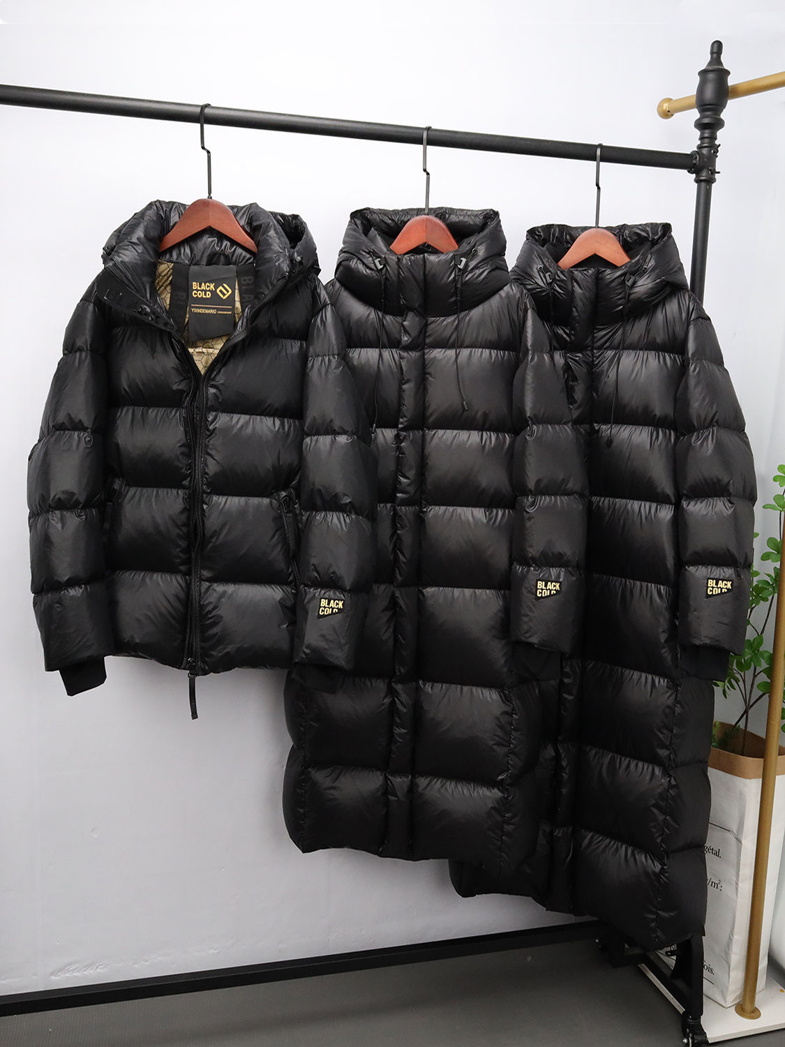 雪中飞黑金白鸭绒加厚保暖羽绒服女2023冬季短款中长过膝宽松男情