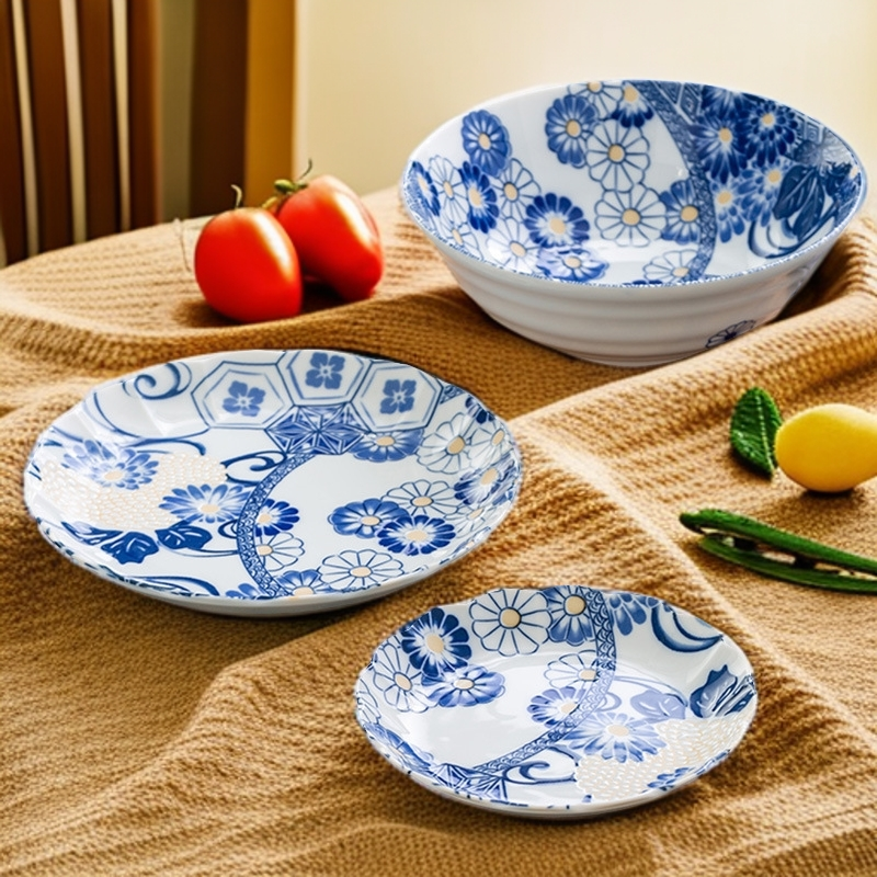 日本进口蓝祥瑞家用陶瓷餐具釉下彩日式青花圆盘子碗面碗饭碗碟子