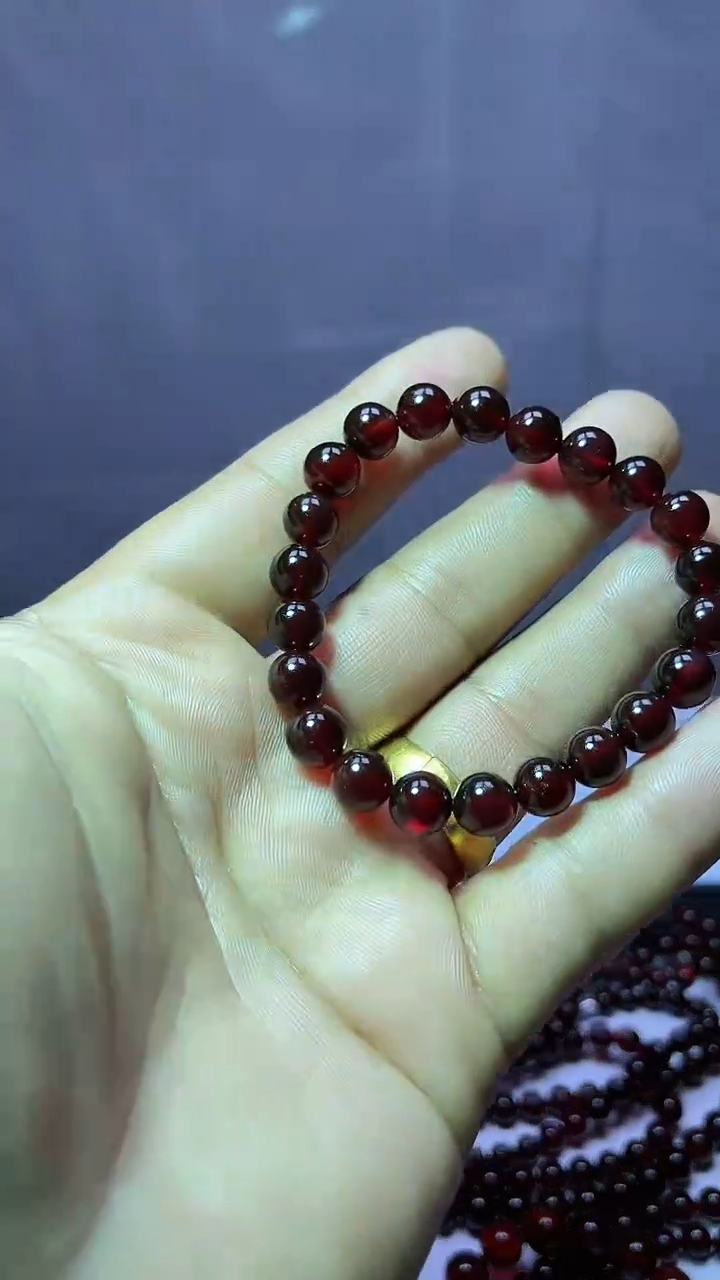 【闪购商品】琥珀颈饰未镶嵌d822血珀单圈8多样性发货拍一发一