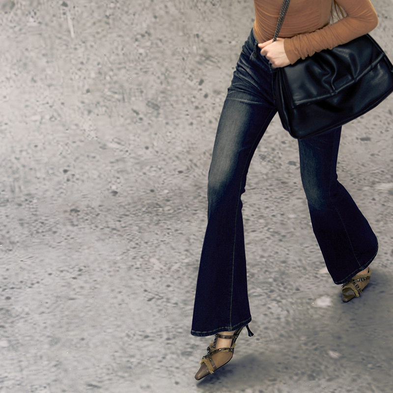 DeleteEX【易梦玲同款】skins黑蓝两色微喇牛仔低腰牛仔裤