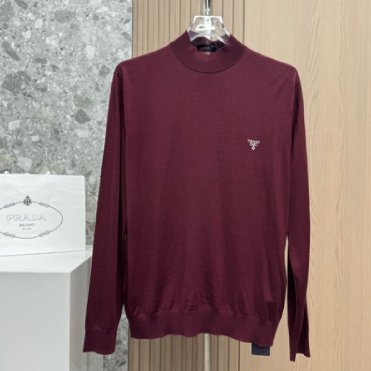 全新未使用 Prada/普拉达 131532 半高领羊毛针织衫