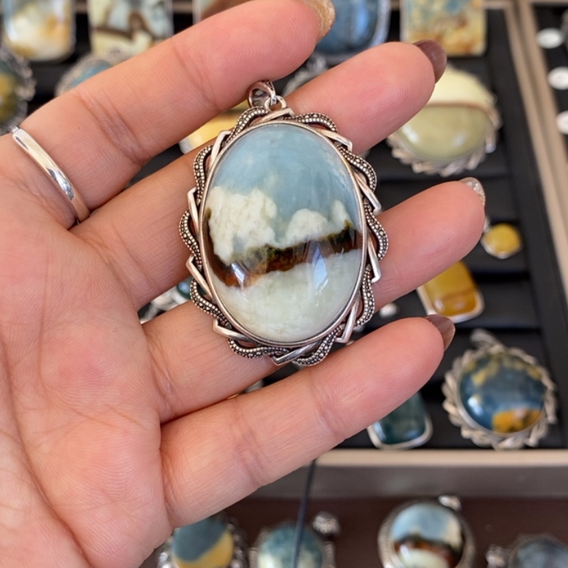 【闪购商品】蛇纹石玉吊坠银S925镶嵌周*星