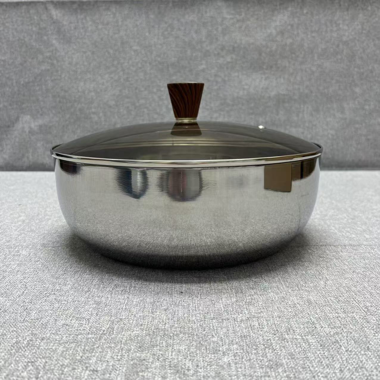 4-027 不锈钢和面盆 带盖 亮面 30*11cm 整重约2.28kg