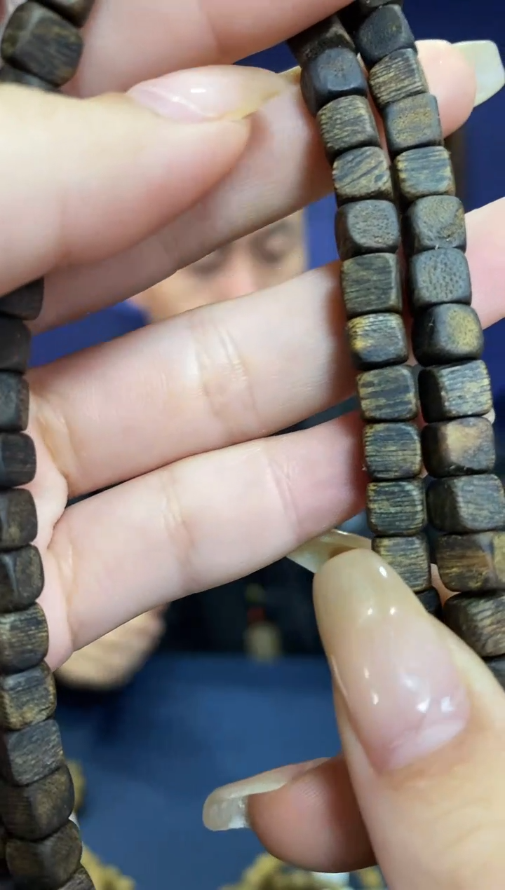 【闪购商品】沉香手串莺歌绿棋方型随型长串沉水多样性发其一