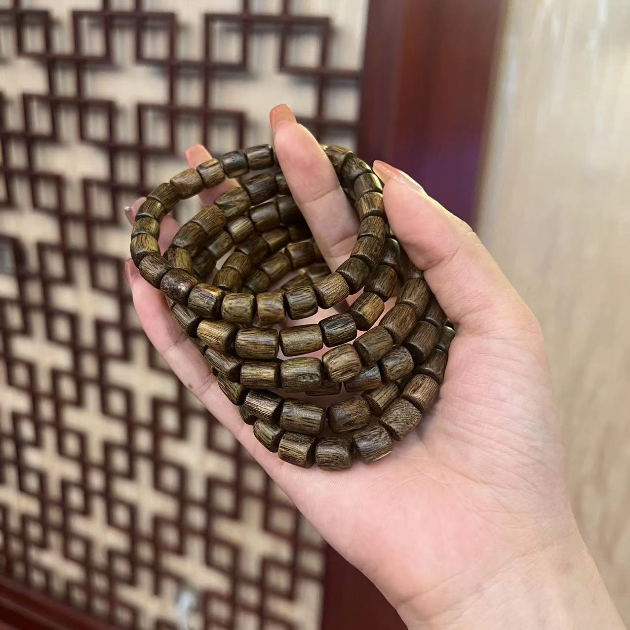 木鉴阁沉香YNZZL00sx随型单圈孤品沉水手串一串（多样性发其一）