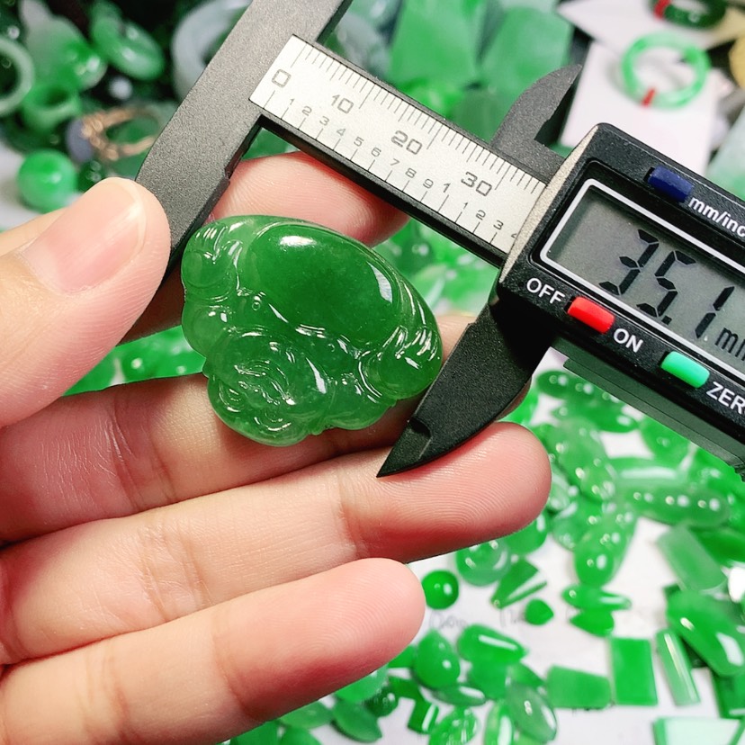 【闪购商品】翡翠挂件未镶嵌朱*