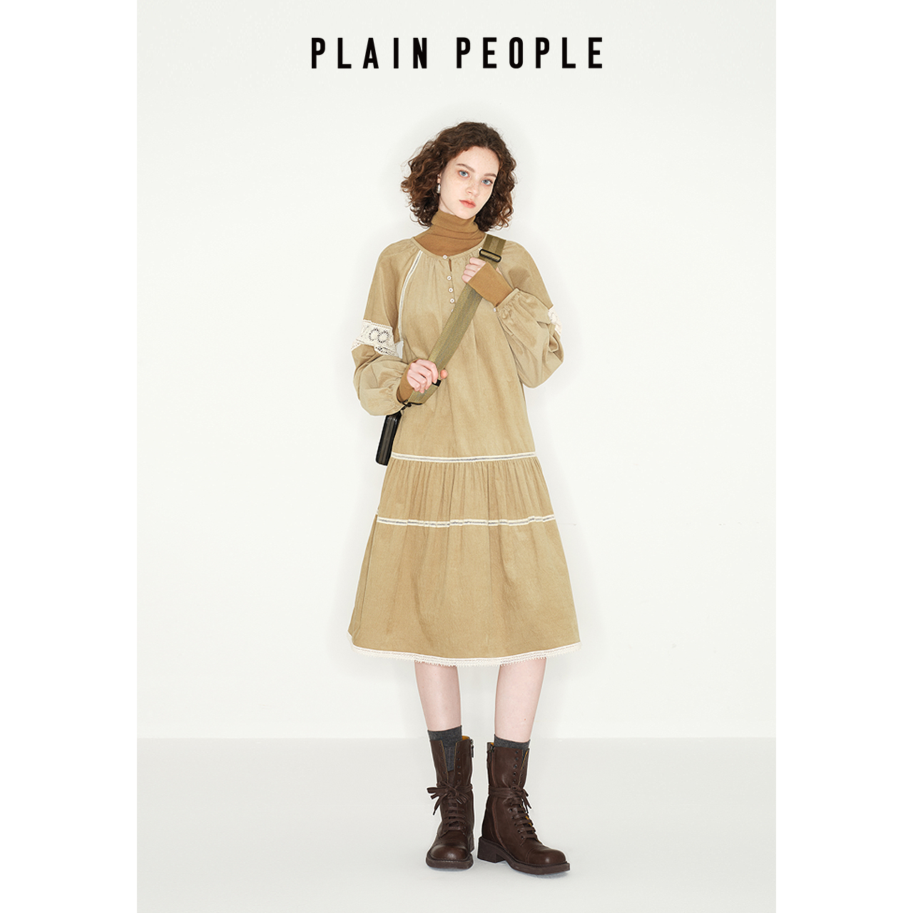 PLAIN PEOPLE法式复古学院风灯芯绒蕾丝拼接连衣裙女2024冬季新款