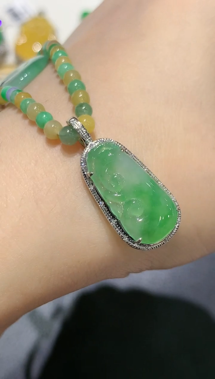 【闪购商品】翡翠吊坠(不含链)18K金镶嵌团购73