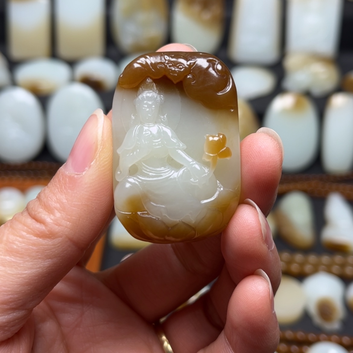 【闪购商品】和田玉（糖玉）颈饰未镶嵌玩***生