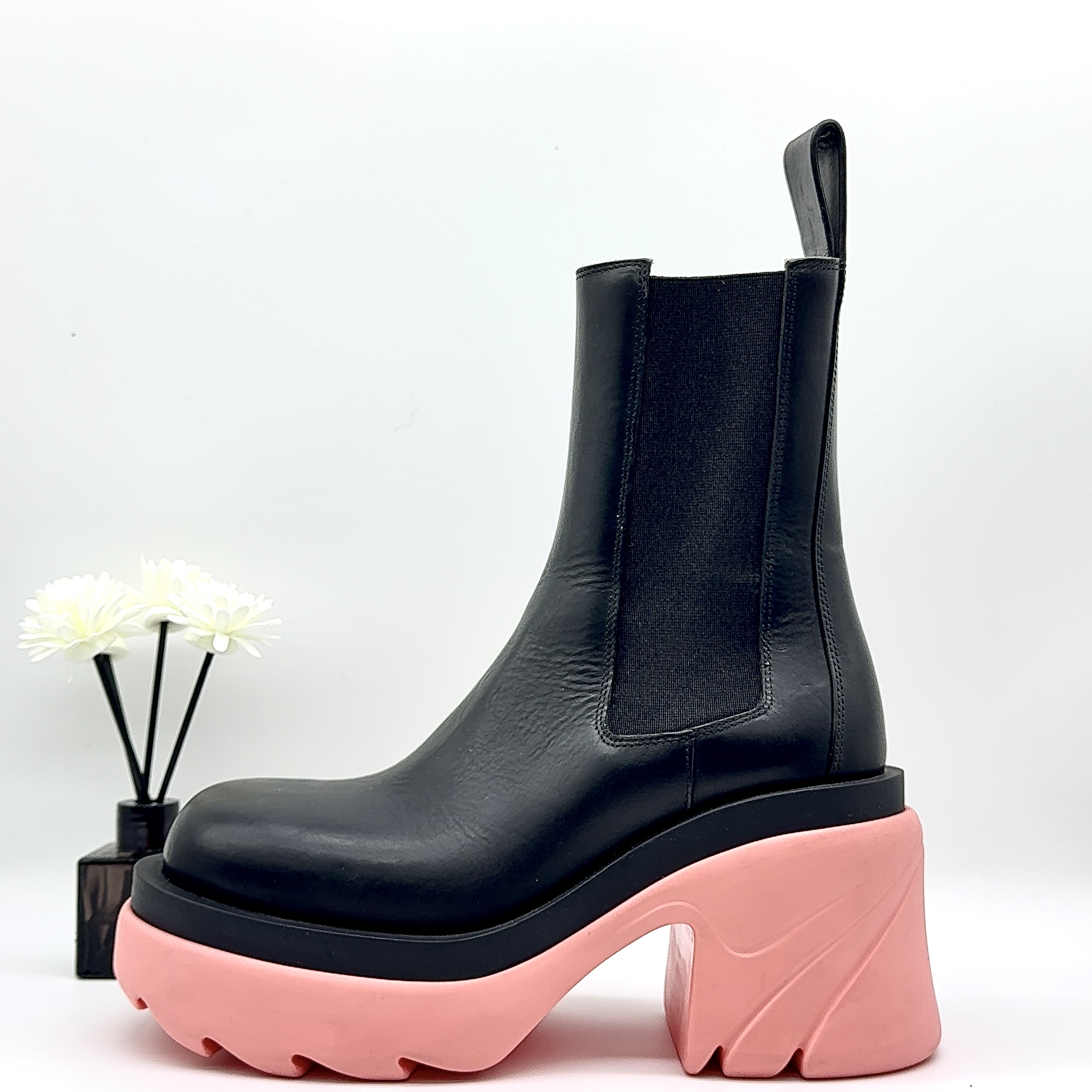 99新 BOTTEGA VENETA/葆蝶家 36-40码/黑粉拼色高跟厚底切尔西靴