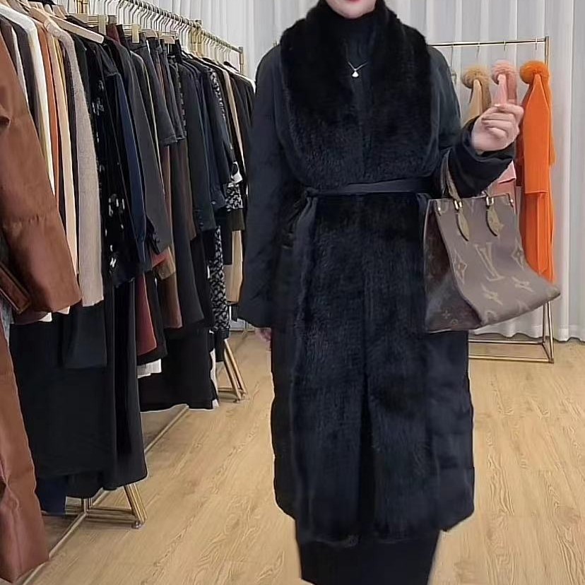 冬季新款中式95白鹅绒加宽真水貂毛领毛长袖刺绣鹅绒服422