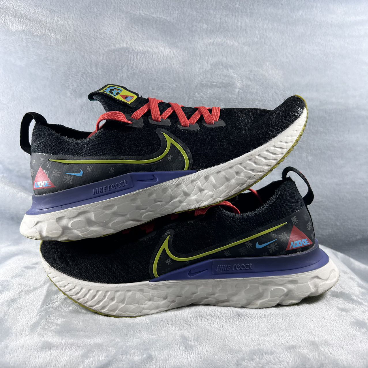 40.5码 NK react 运动鞋 8新 公价899 鞋头小瑕疵