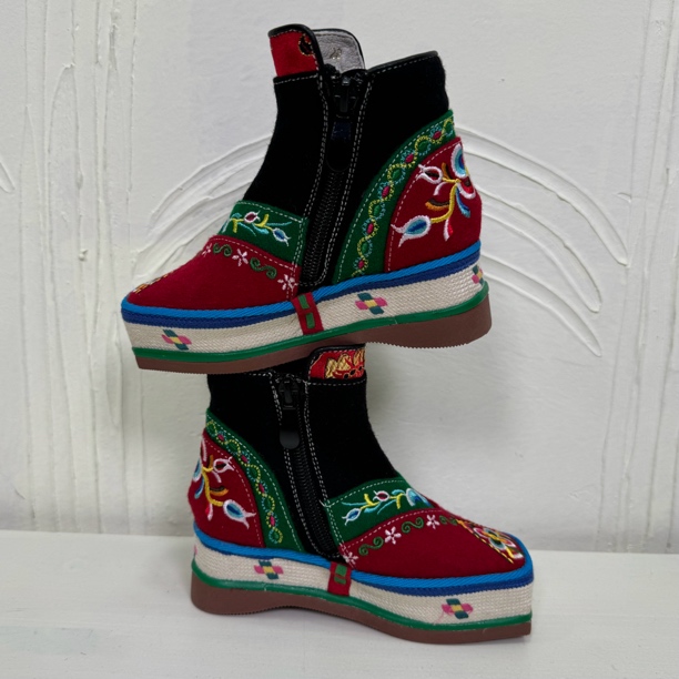 民族童装、女宝宝藏靴民族风传统款式可爱美丽时尚平底藏靴百搭