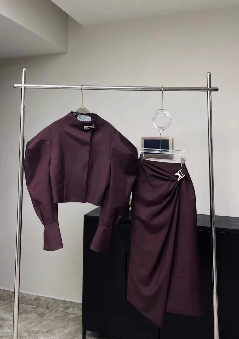 设计师品牌UNIXT酒红色（黑色）不规则剪裁套装