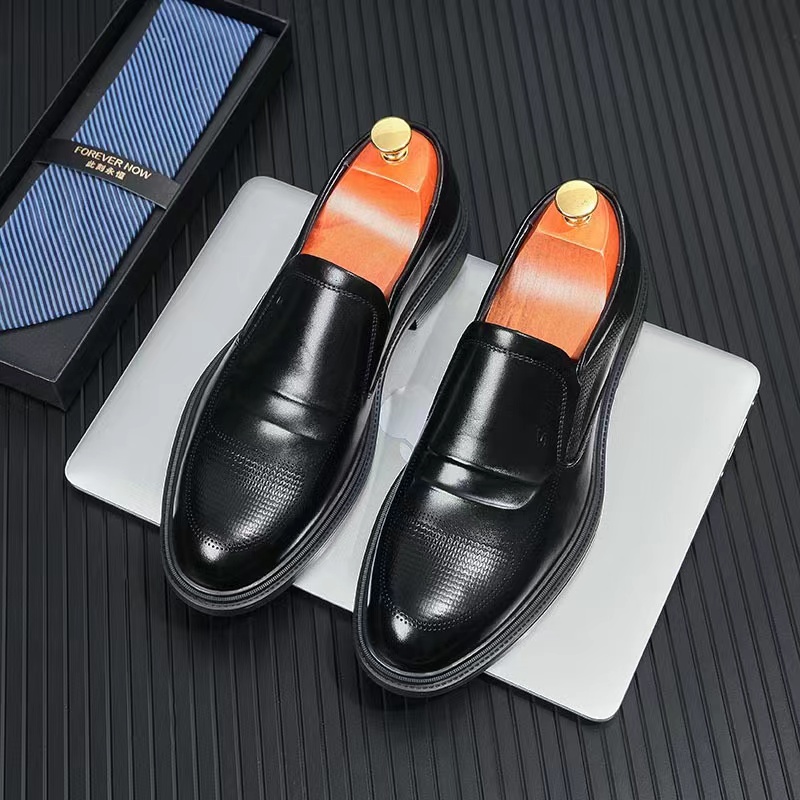 四季款头层牛皮商务休闲男鞋