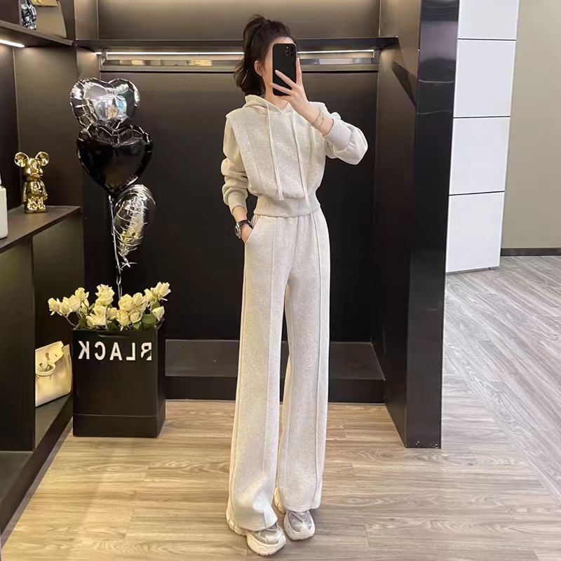 4012小个子定制时尚设计感运动套装女秋冬连帽卫衣微喇裤两件套