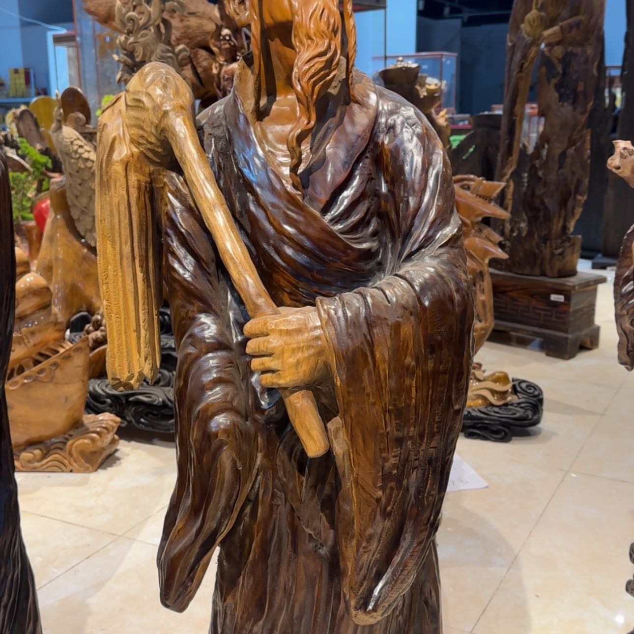 【闪购商品】香樟木根雕玄*