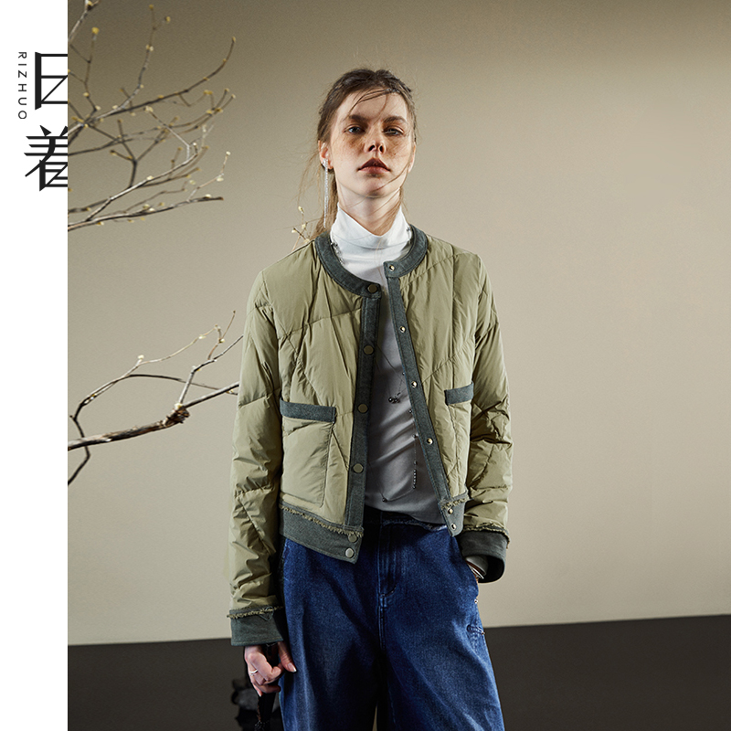 日着原创女装2025冬季新款小香风保暖复古风通勤羽绒服RB3114Y2