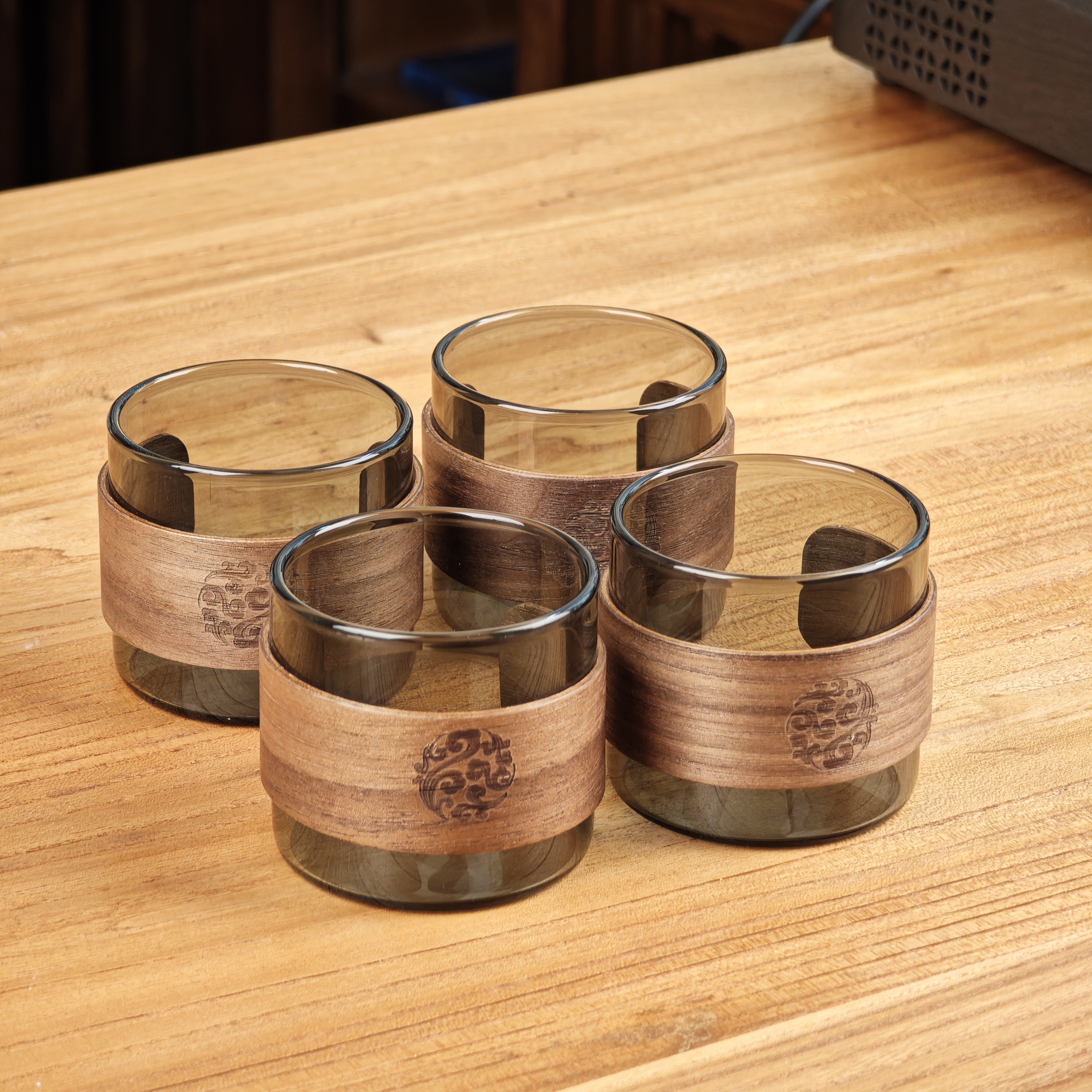 （工厂直发）黑平光卡扣杯两只100毫升高硼硅玻璃材质