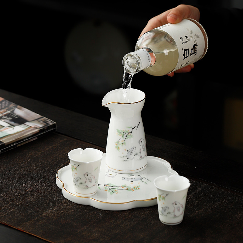 羊脂玉瓷分酒具