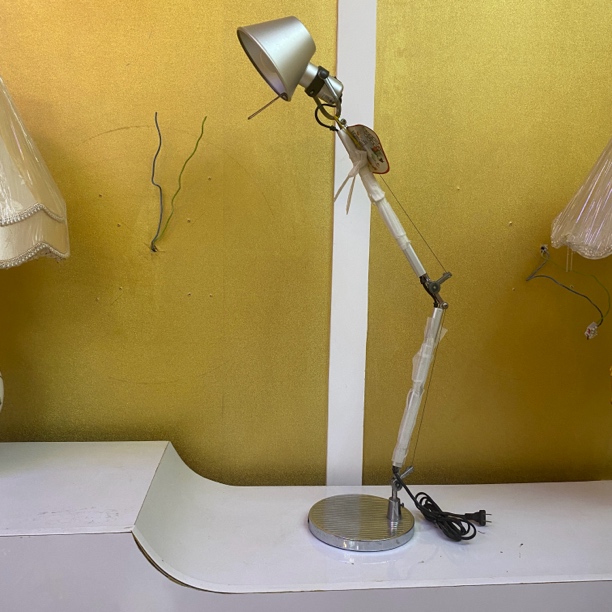 LED调光调色长臂折叠台灯简约卧室学生学习工作夹子台灯伸长一米