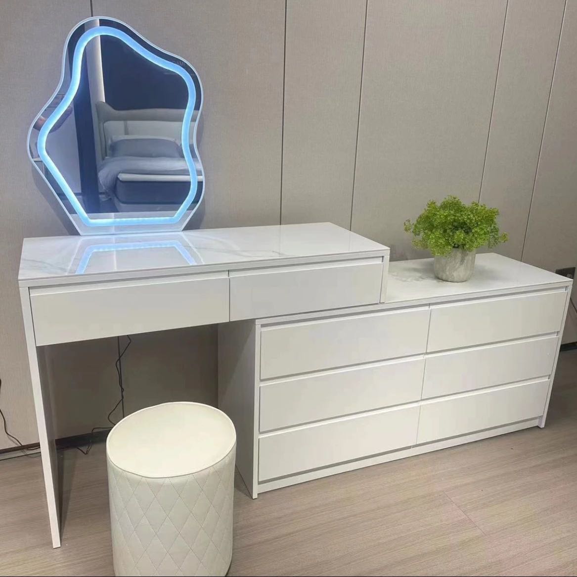 家用卧室梳妆台现代斗柜妆台可旋转一体组合床尾收纳柜化妆桌