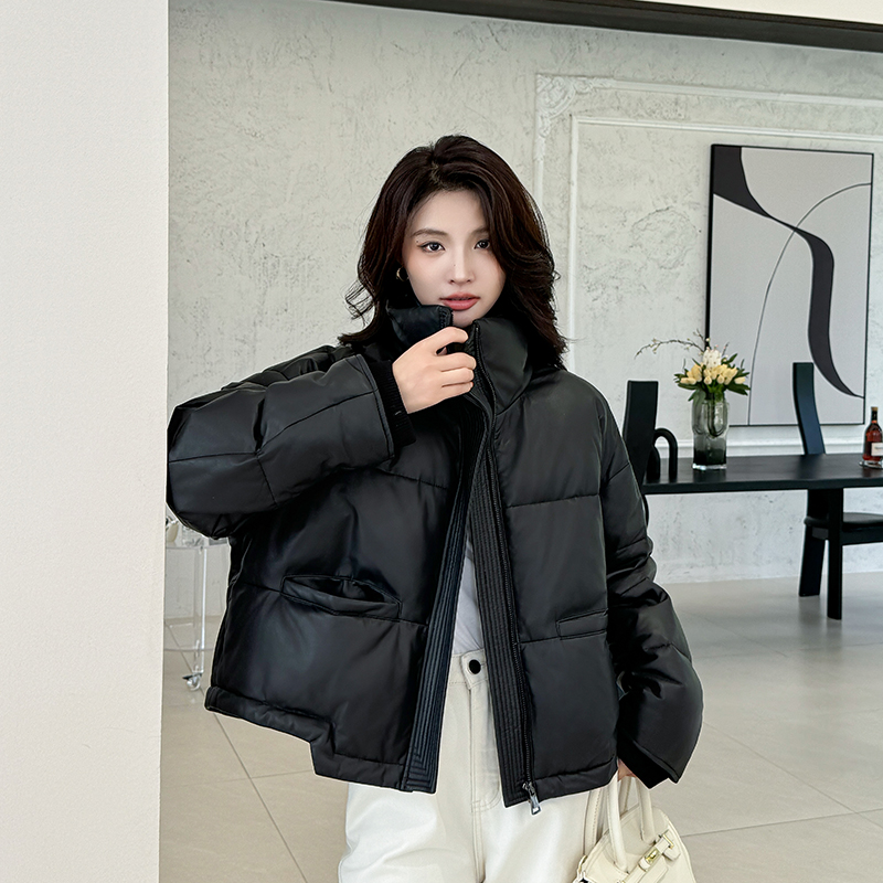 真皮鹅绒服女2025冬季新款时尚百搭绵羊皮羽绒服短款面包服外套