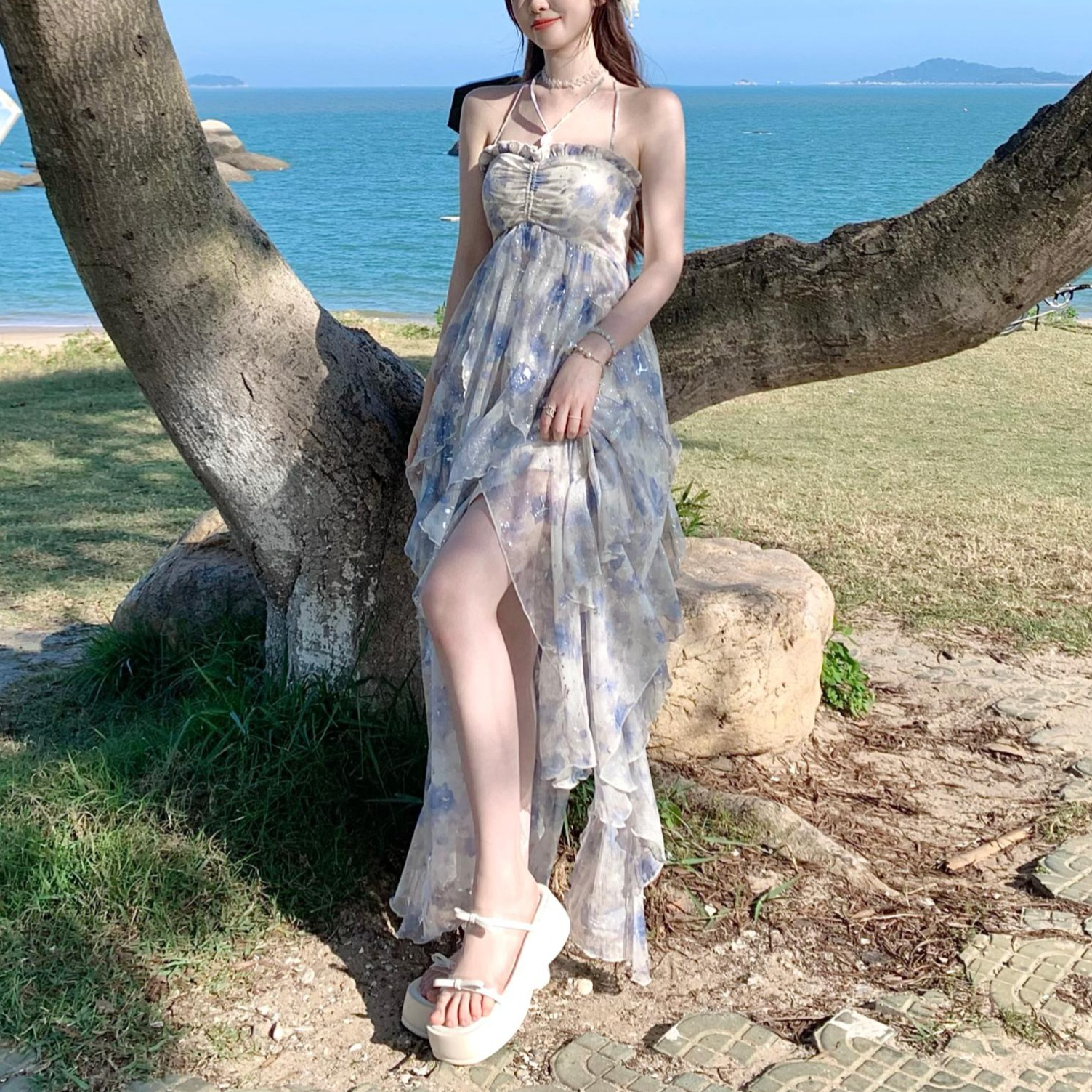 蓝琳花染气质春夏新款女装法式挂脖碎花露背长裙拖地裙度假裙子