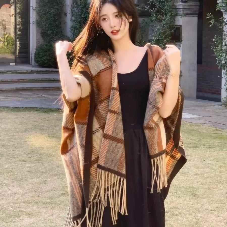 复古英伦格子围巾女高级感2024新款厚仿羊绒披肩两用斗篷外搭高端